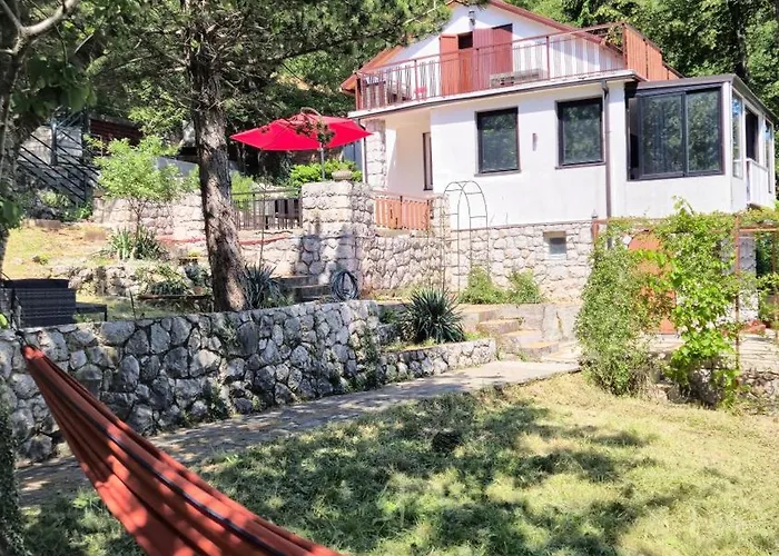 Amazing Mountain & Valley Views House With 3 Terraces And Gardens, For Nature Lovers Prázdninový dům Bribir (Primorje-Gorski Kotar)