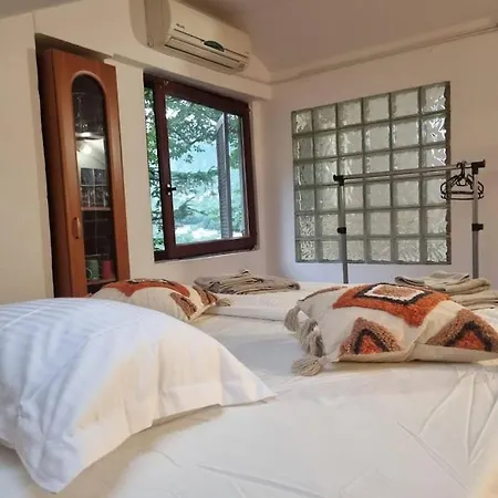 Amazing Sea-mountain Valley View House With 3 Terraces And Huge Chill Gardens, 5min From The Sea! Bribir (Primorje-Gorski Kotar)