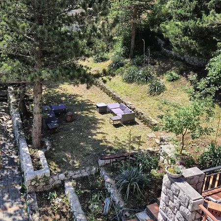 Amazing Sea-mountain Valley View House With 3 Terraces And Huge Chill Gardens, 5min From The Sea! Bribir (Primorje-Gorski Kotar)
