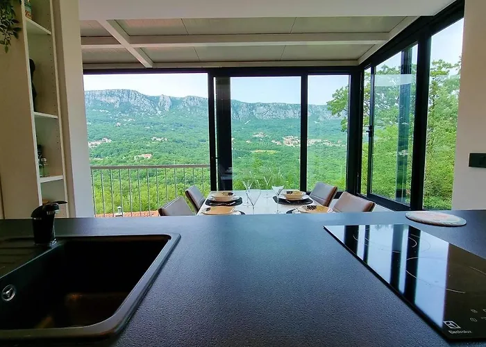 Amazing Mountain & Valley Views House With 3 Terraces And Gardens, For Nature Lovers 브리비르
