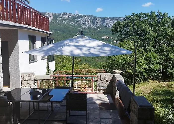 Amazing Mountain & Valley Views House With 3 Terraces And Gardens, For Nature Lovers 브리비르