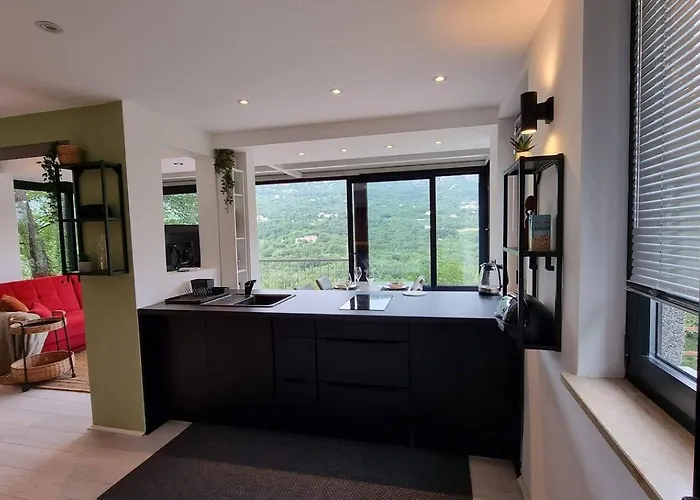 Amazing Mountain & Valley Views House With 3 Terraces And Gardens, For Nature Lovers 펜션 *